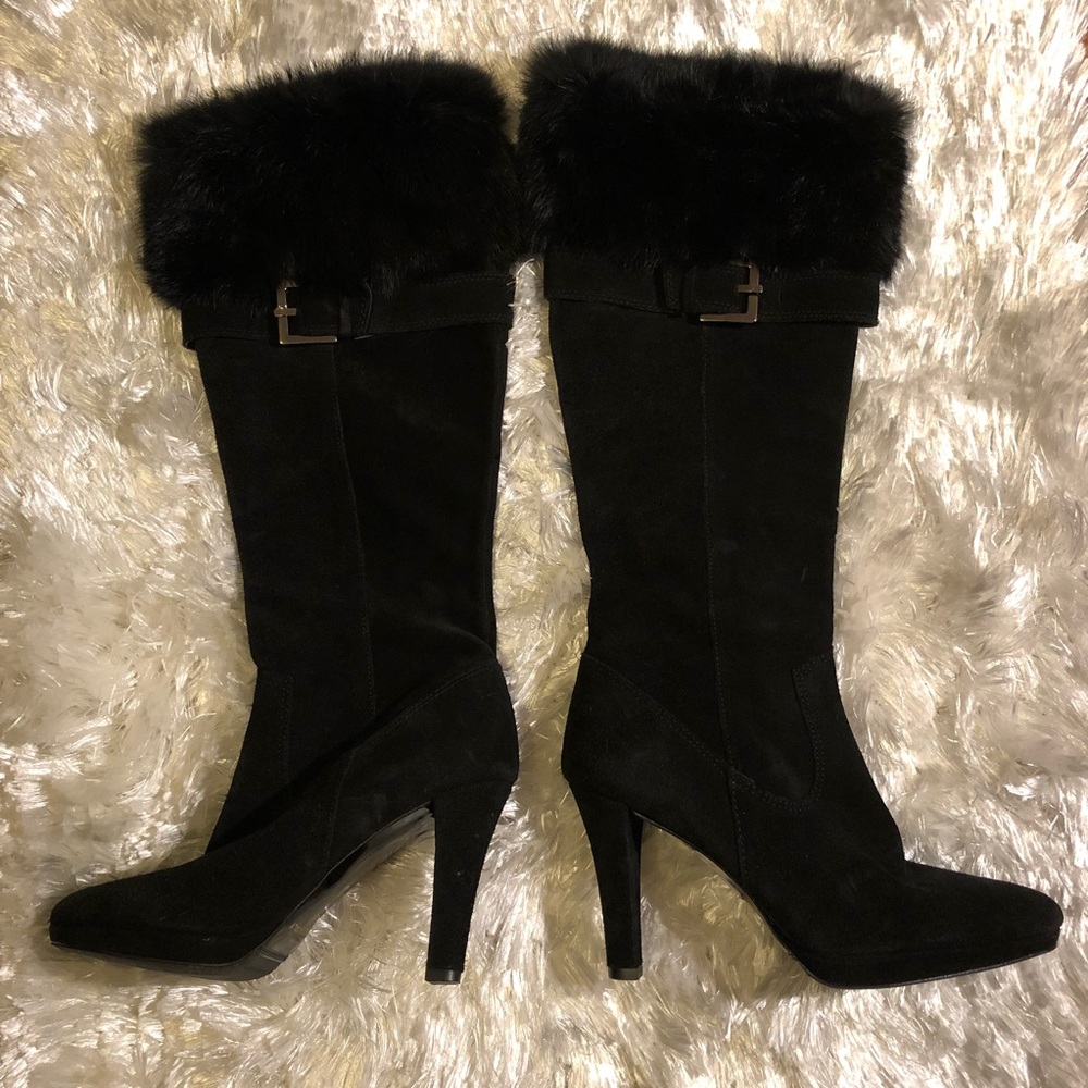 Women's Black Faux Fur Trim Heeled Boots - Classic Winter Style